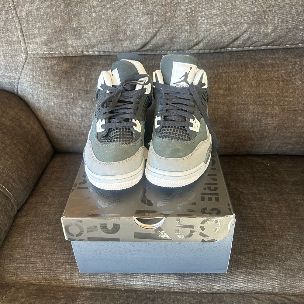 Nike Kids Sneakers - Gray and White